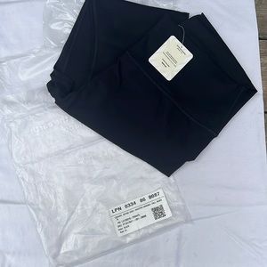 Define Fabletics Leggings w/ TAGS!!